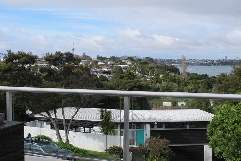 Photo of property in 1/15 Wilding Avenue, Northcote Point, Auckland, 0627
