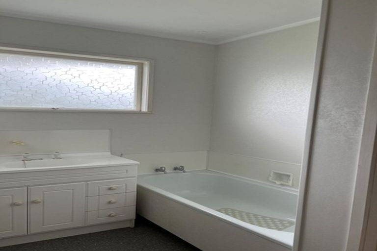 Photo of property in 4 Arthur Road, Hillpark, Auckland, 2102