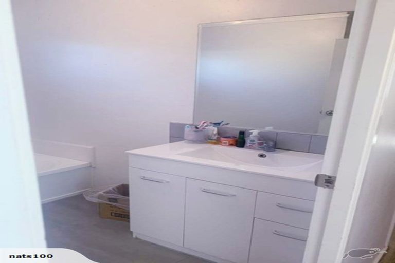 Photo of property in 75 Maplesden Drive, Clendon Park, Auckland, 2103