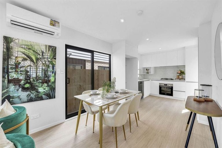 Photo of property in 451e Massey Road, Mangere East, Auckland, 2024