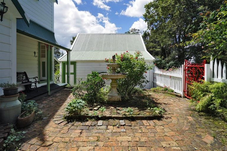 Photo of property in 1266 Te Pahu Road, Karamu, Hamilton, 3285