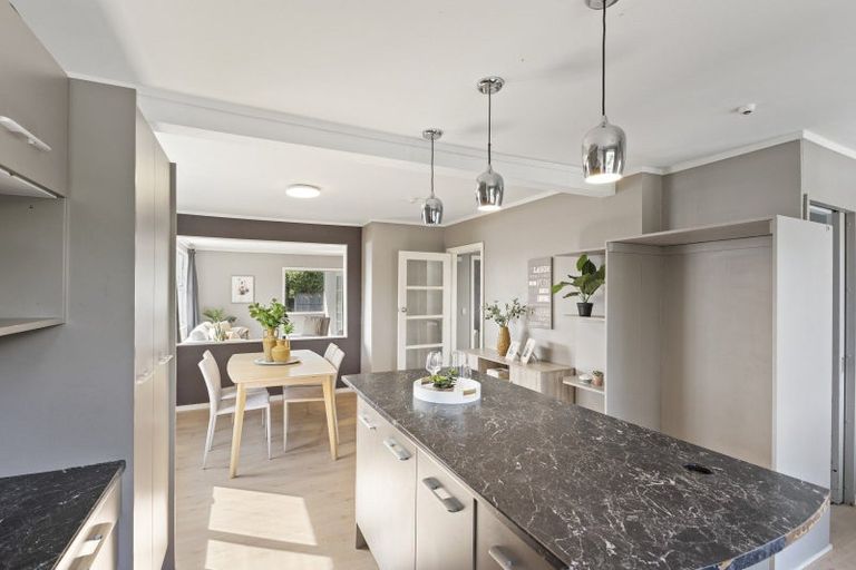 Photo of property in 3 Tui Road, Raumati Beach, Paraparaumu, 5032