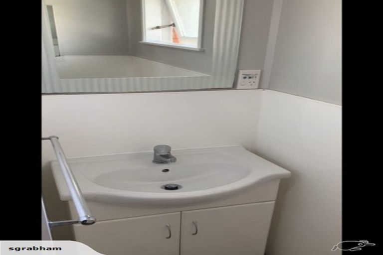 Photo of property in 18 Diana Drive, Glenfield, Auckland, 0627