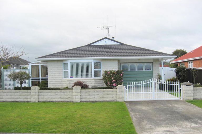 Photo of property in 1 Clark Street, Levin, 5510