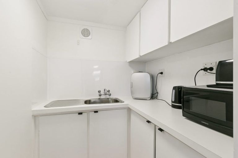 Photo of property in 112 Holloway Road, Aro Valley, Wellington, 6021