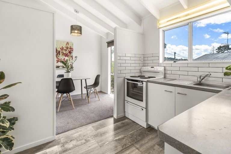 Photo of property in 1/46 Chippendale Crescent, Birkdale, Auckland, 0626