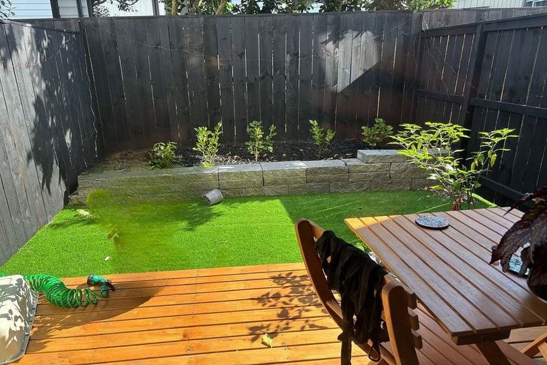 Photo of property in 8/88 Gloria Avenue, Te Atatu Peninsula, Auckland, 0610