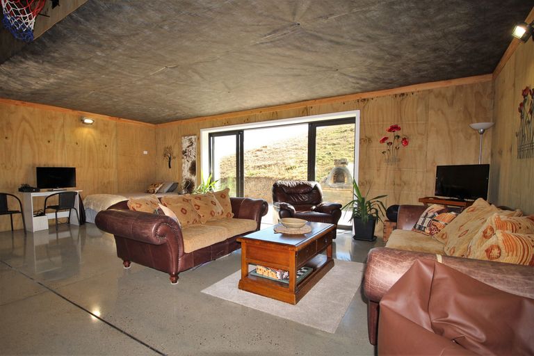 Photo of property in 211 Mcarthur Road, Springvale, Alexandra, 9391