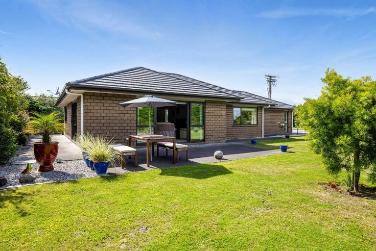 Photo of property in 120 Pohutukawa Place, Waiwhakaiho, New Plymouth, 4312