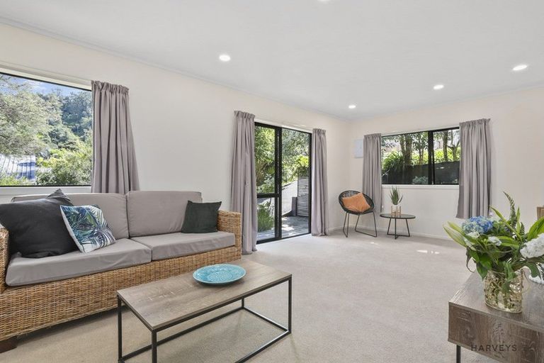 Photo of property in 134 Woodlands Park Road, Titirangi, Auckland, 0604