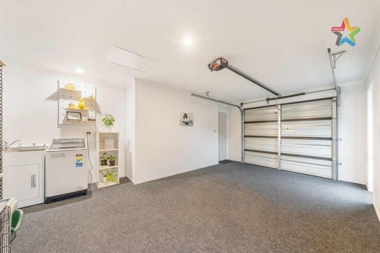 Photo of property in 2 Mooring Close, Whitby, Porirua, 5024