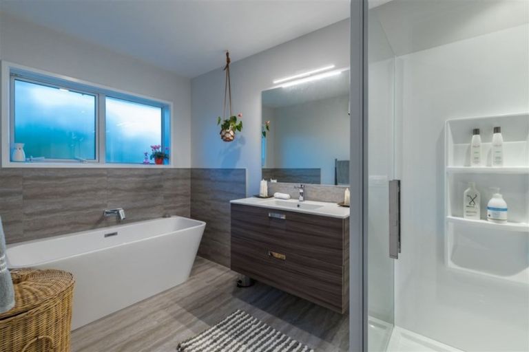 Photo of property in 58 Landing Road, Kerikeri, 0230