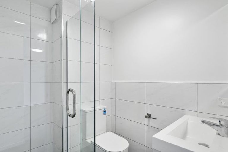 Photo of property in 2g/4045 Great North Road, Glen Eden, Auckland, 0602