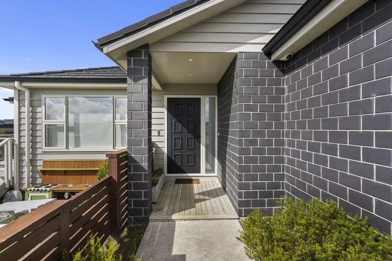 Photo of property in 156 Endeavour Drive, Whitby, Porirua, 5024