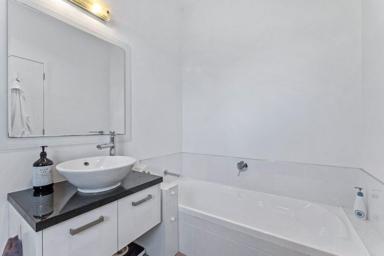 Photo of property in 79 Hauraki Road, Leigh, Warkworth, 0985