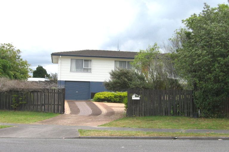 Photo of property in 36 West Harbour Drive, West Harbour, Auckland, 0618