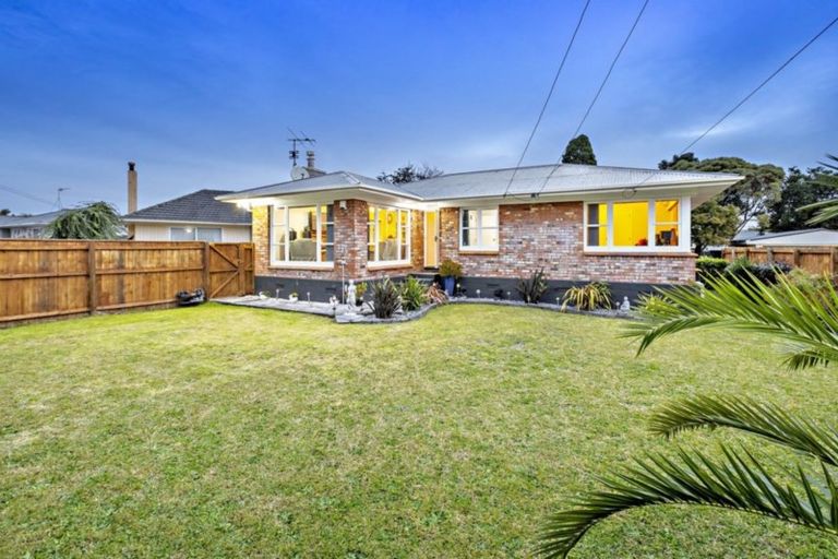 Photo of property in 142 Russell Road, Manurewa, Auckland, 2102