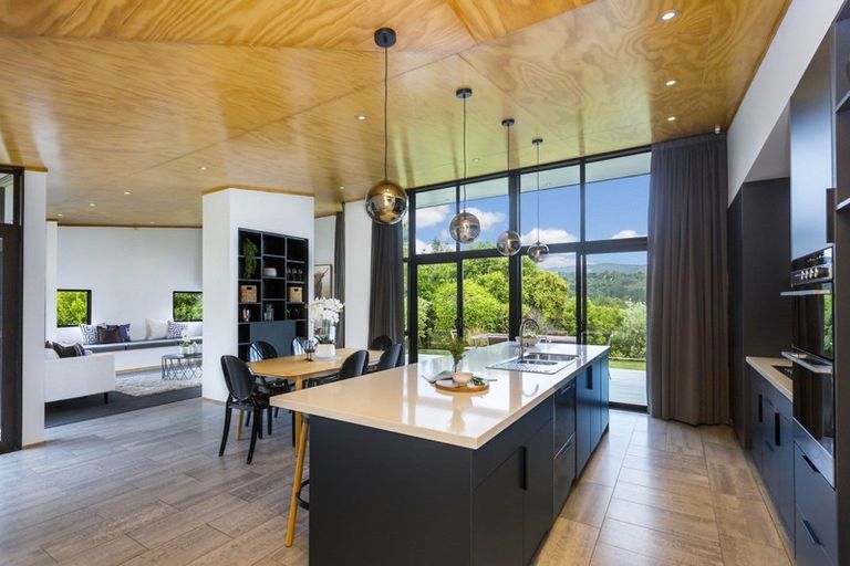 Photo of property in 68 Emerald Hill Drive, Birchville, Upper Hutt, 5018