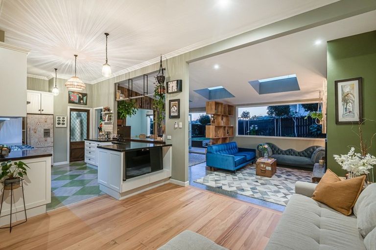 Photo of property in 200 Queen Street, Northcote Point, Auckland, 0627