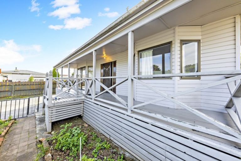 Photo of property in 2/79 Victoria Road, Papatoetoe, Auckland, 2025