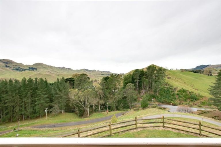 Photo of property in 21 Rochfort Road, Kahuranaki, Havelock North, 4295