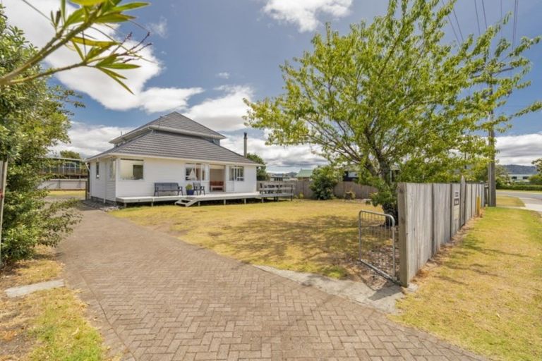 Photo of property in 16 Hannan Road, Whitianga, 3510