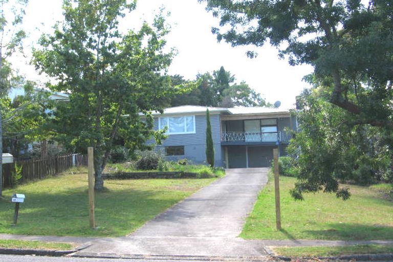Photo of property in 36 Sheridan Drive, New Lynn, Auckland, 0600