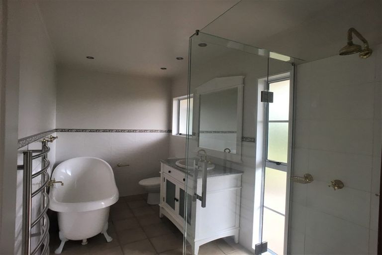 Photo of property in 355 Bawden Road, Dairy Flat, Albany, 0792