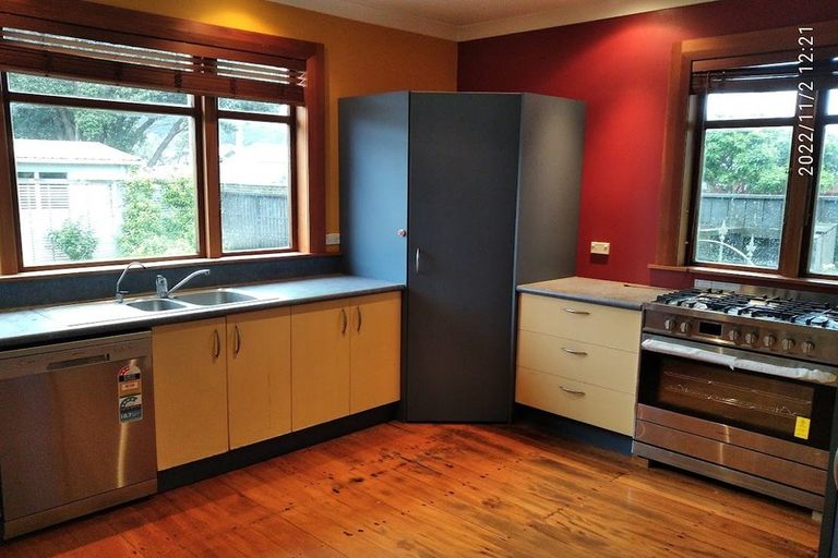 Photo of property in 110 Waiwhetu Road, Waterloo, Lower Hutt, 5011