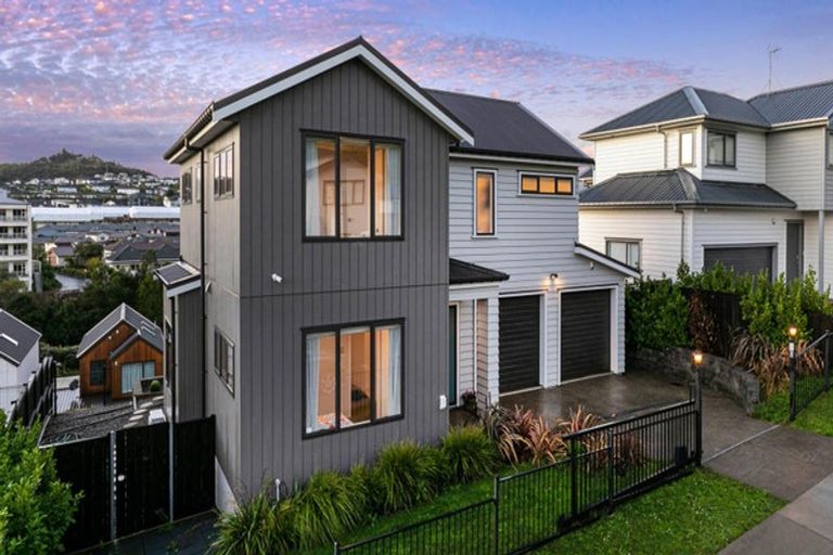 Photo of property in 41 Maka Terrace, Orewa, 0931