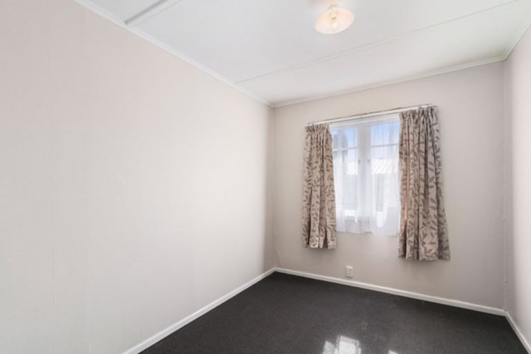 Photo of property in 6 Ross Road, Western Heights, Rotorua, 3015