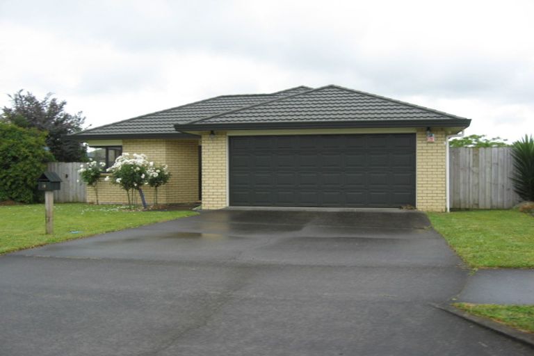 Photo of property in 16 Woodcroft Way, Pukekohe, 2120