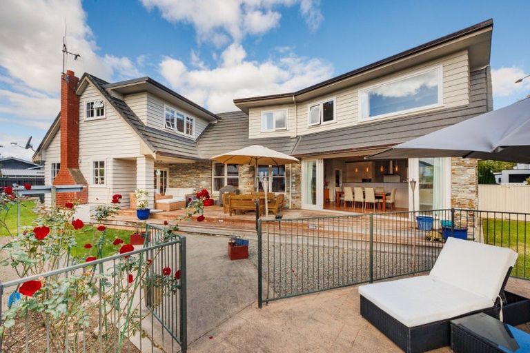 Photo of property in 43 Te Awe Awe Street, Hokowhitu, Palmerston North, 4410