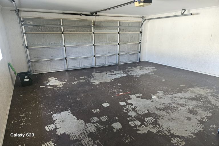 Photo of property in 22 Attymon Lane, East Tamaki, Auckland, 2016