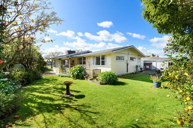 Photo of property in 7 Tabak Crescent, Takaro, Palmerston North, 4412