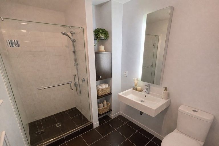 Photo of property in Montreaux Apartments, 3f/164 The Terrace, Wellington Central, Wellington, 6011