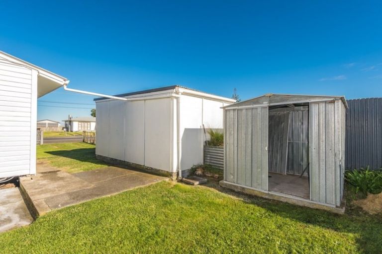Photo of property in 10 Cornfoot Street, Castlecliff, Whanganui, 4501
