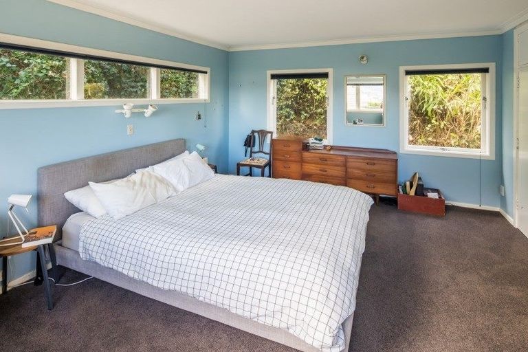 Photo of property in 11 Homebush Road, Khandallah, Wellington, 6035