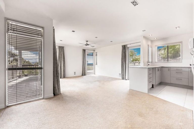 Photo of property in 26a Vipond Road, Stanmore Bay, Whangaparaoa, 0932