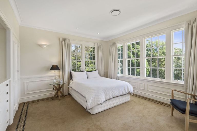 Photo of property in 122 Straven Road, Fendalton, Christchurch, 8014