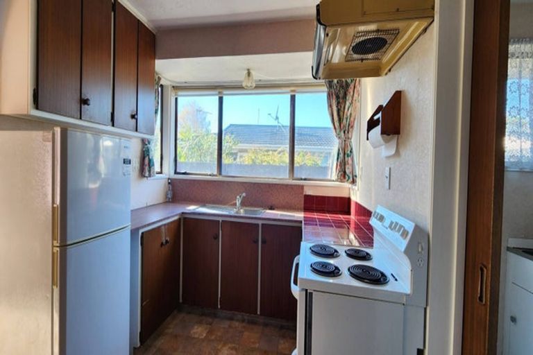 Photo of property in 1/11 Siska Place, Upper Riccarton, Christchurch, 8041