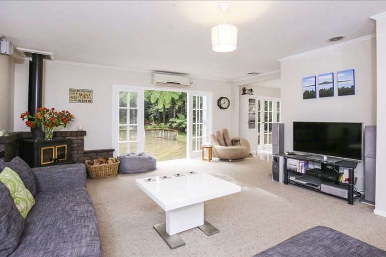 Photo of property in 68 Waima Crescent, Titirangi, Auckland, 0604
