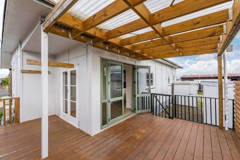 Photo of property in 6 Cambridge Street, Putaruru, 3411