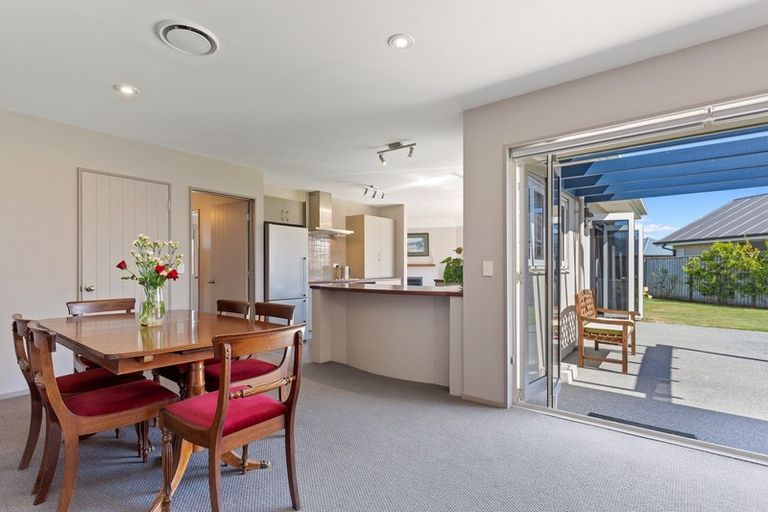 Photo of property in 32 Ashview Place, Rangiora, 7400