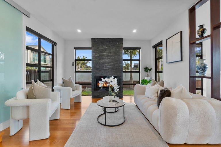 Photo of property in 1 Bounty Road, Long Bay, Auckland, 0630