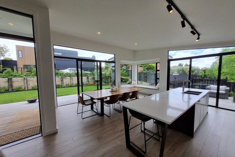 Photo of property in 4a Manon Crescent, Greenhithe, Auckland, 0632