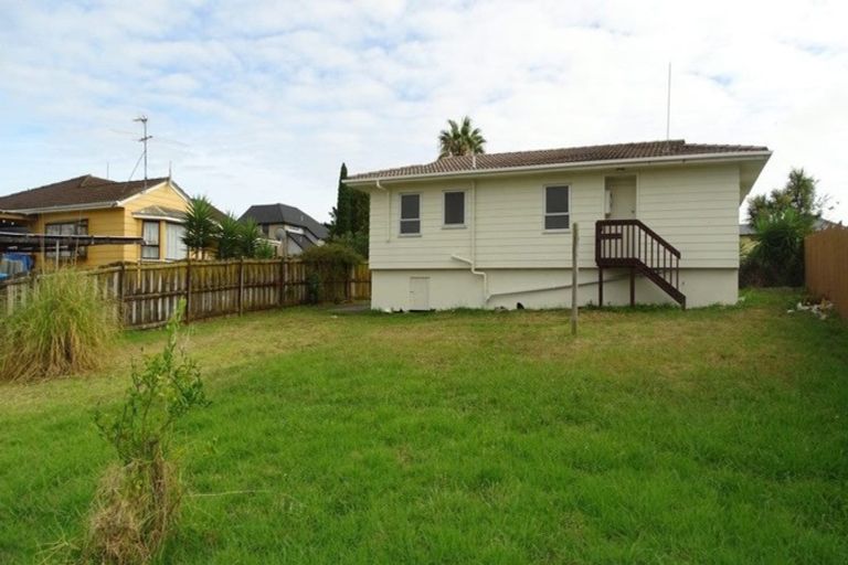 Photo of property in 9 Caserta Place, Clover Park, Auckland, 2023
