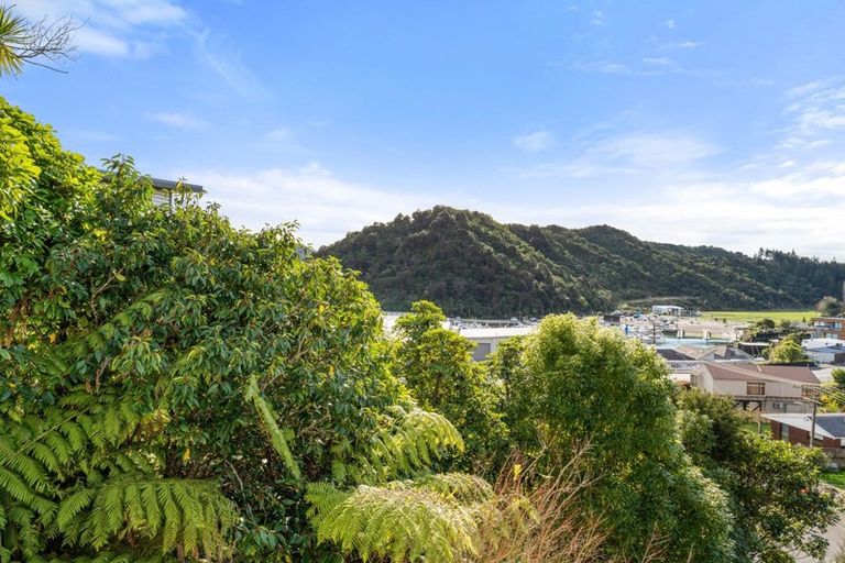 Photo of property in 5 Newgate Street, Picton, 7220