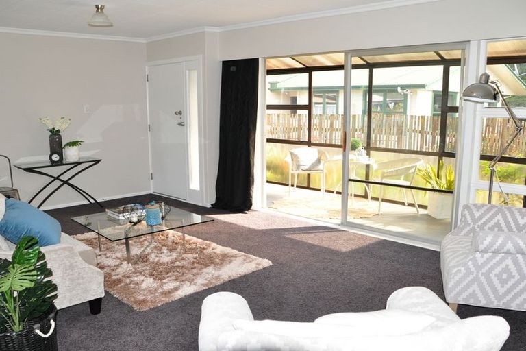 Photo of property in 69 Apollo Parade, Milson, Palmerston North, 4414