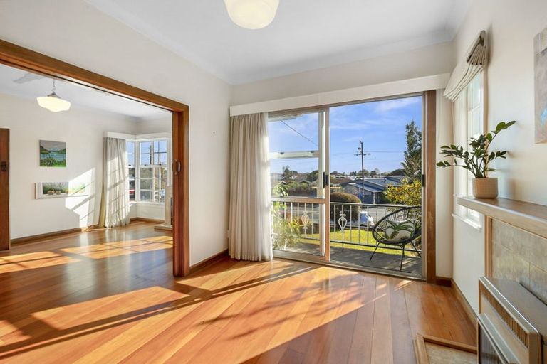 Photo of property in 197 Tukapa Street, Westown, New Plymouth, 4310